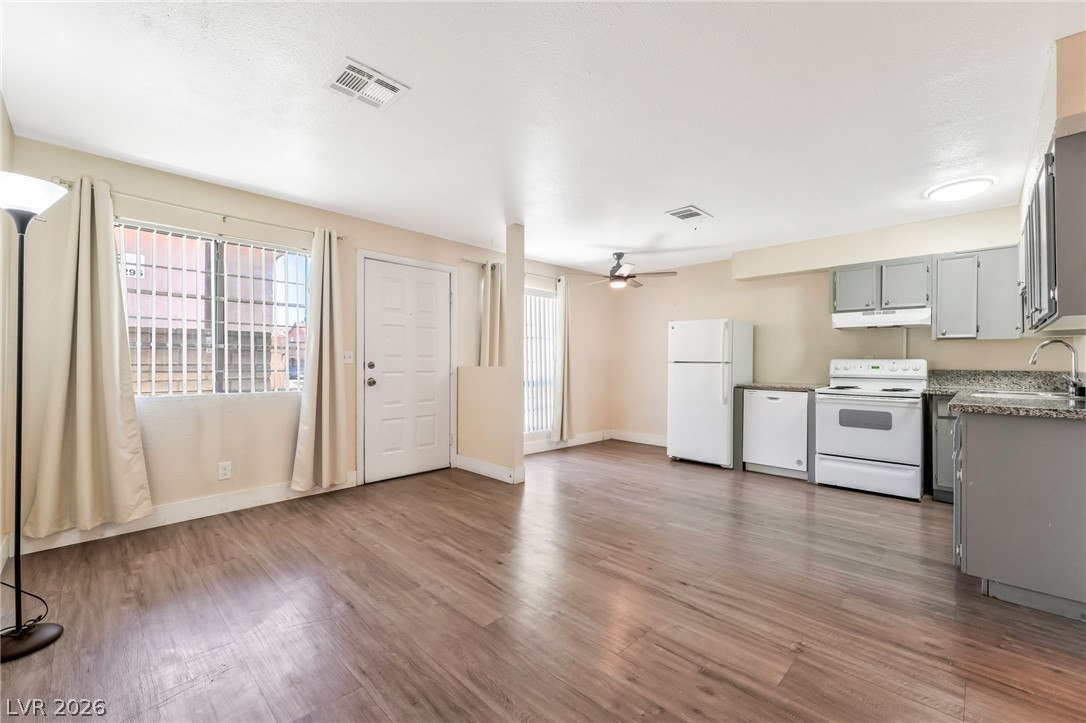 4300 N Lamont Street 200