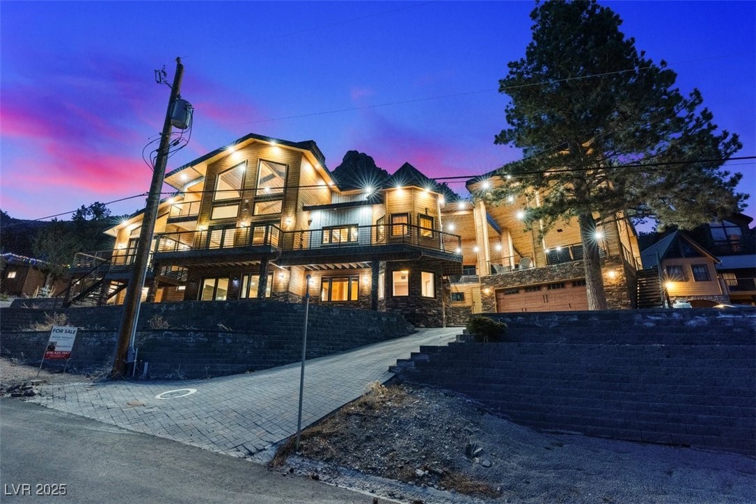 306 Crestview Drive