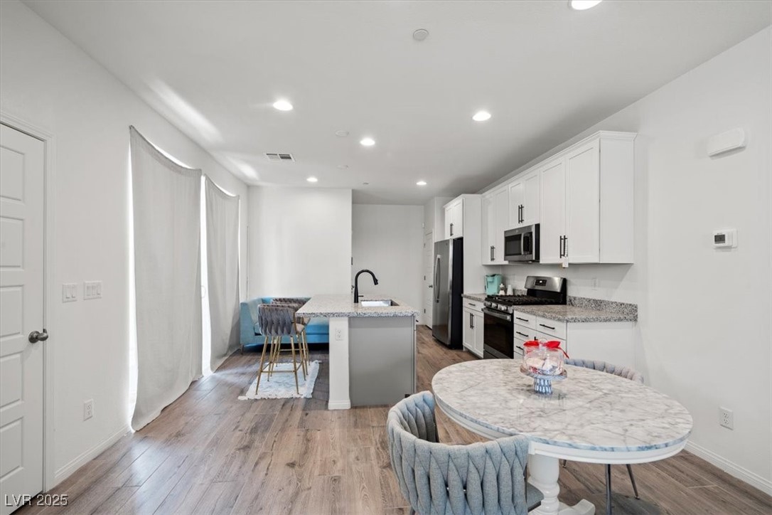 4526 Cloudrest Peak Street, North Las Vegas, Nevada image 10