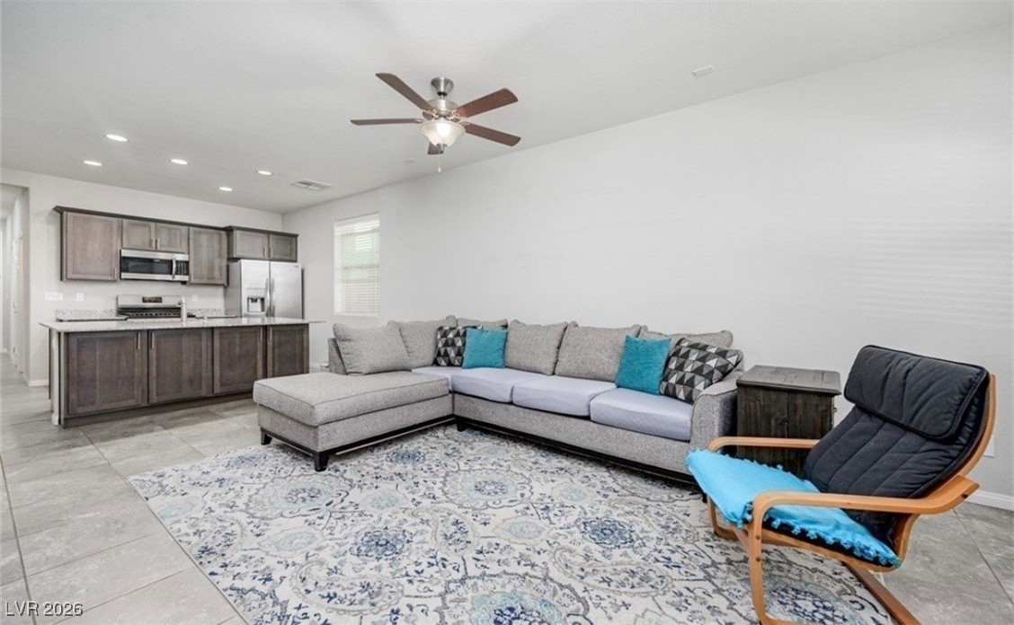 2675 Chinaberry Hill Street