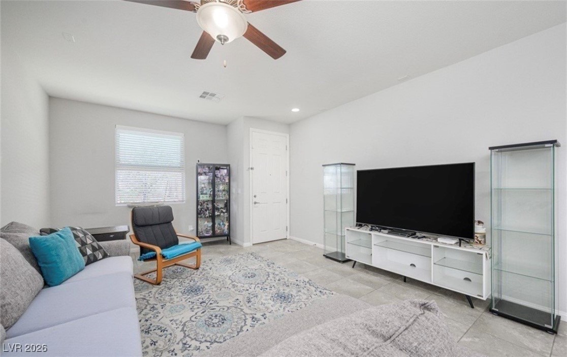 2675 Chinaberry Hill Street