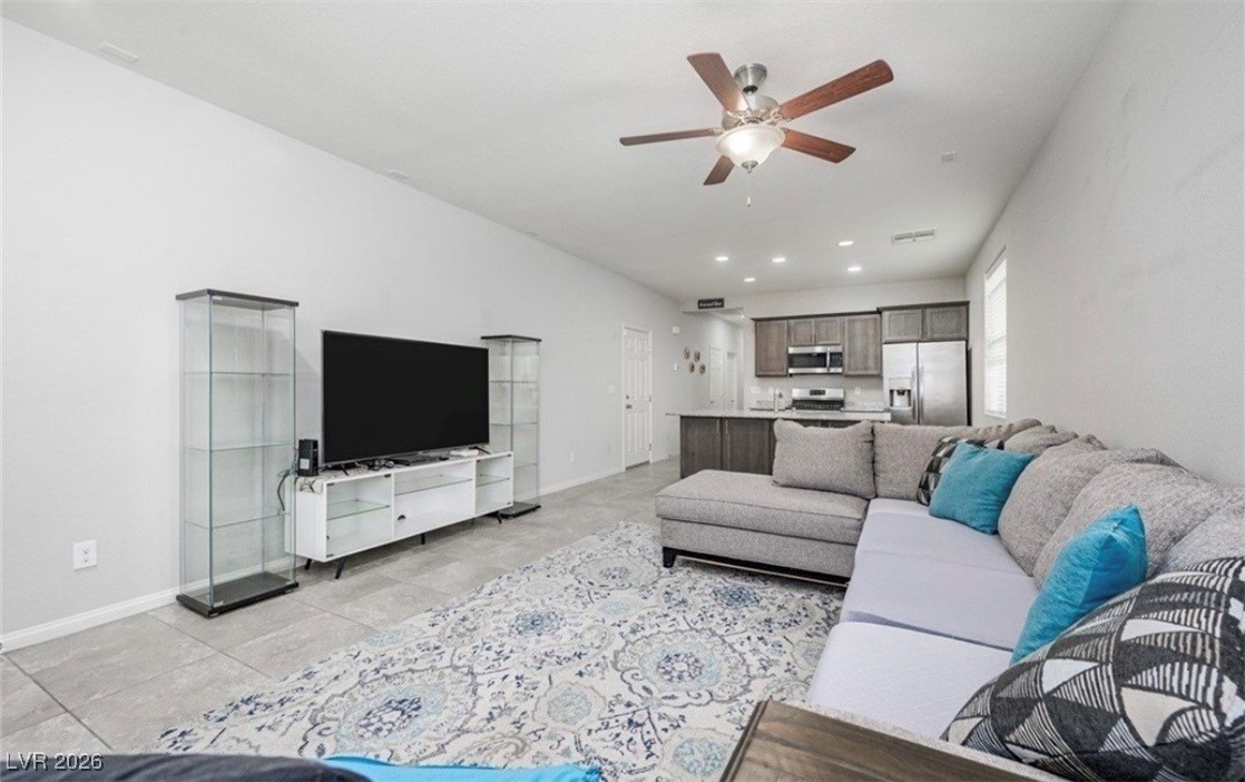 2675 Chinaberry Hill Street