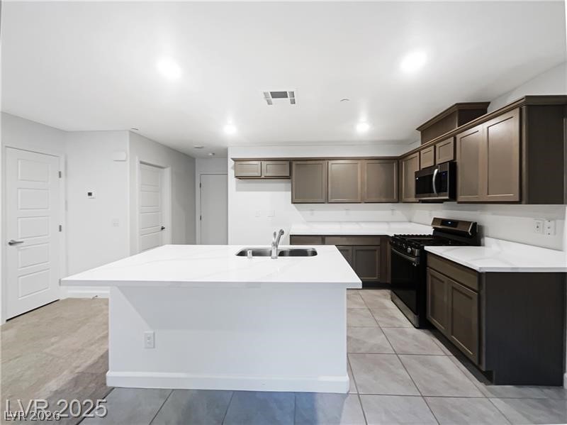 3610 Tripoli Cove Avenue