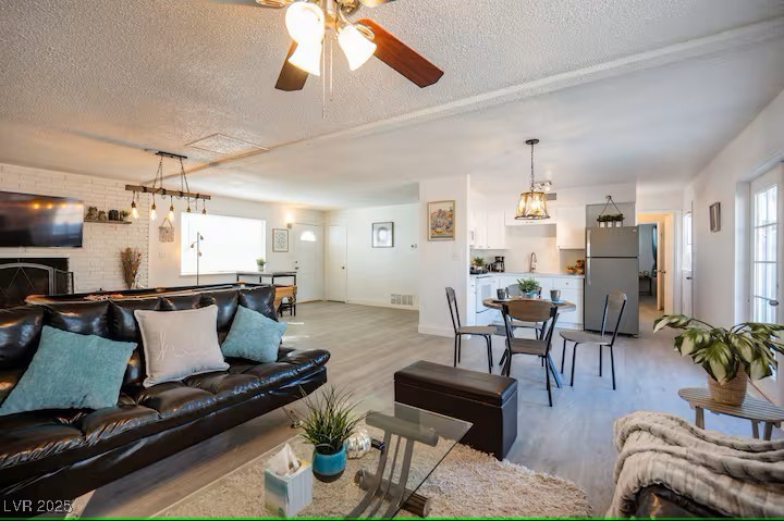 6432 Bannock Way, Las Vegas, Nevada image 4