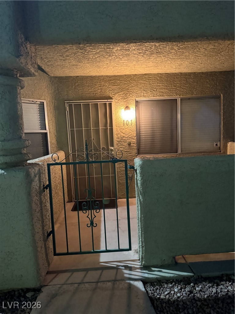 304 S Buffalo Drive 101