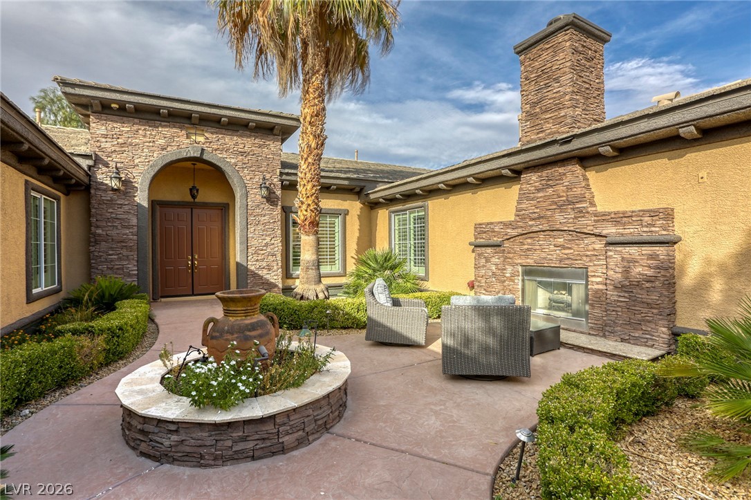 6908 Via Locanda Avenue