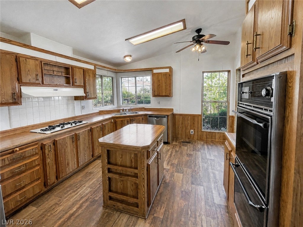 595 Lake Michigan Lane