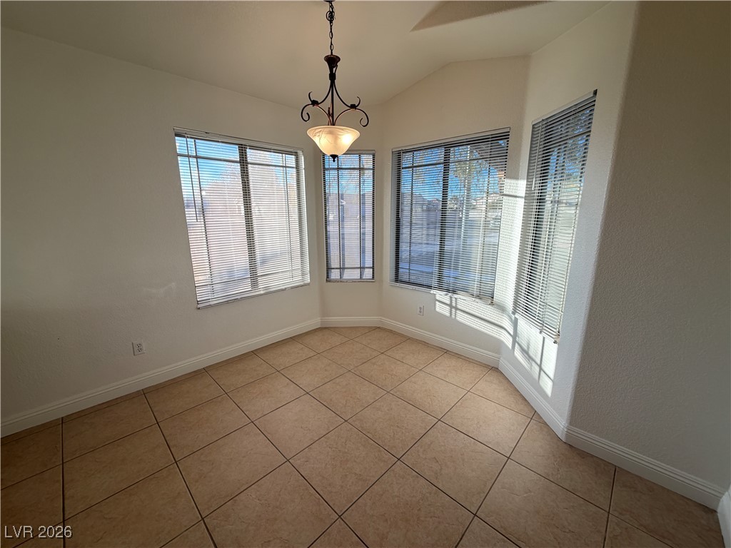 1069 Ashwood Bay Avenue