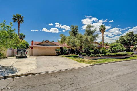 Photo of 3753 S Rosecrest Circle, Las Vegas, NV 89121 (MLS # 2678151)