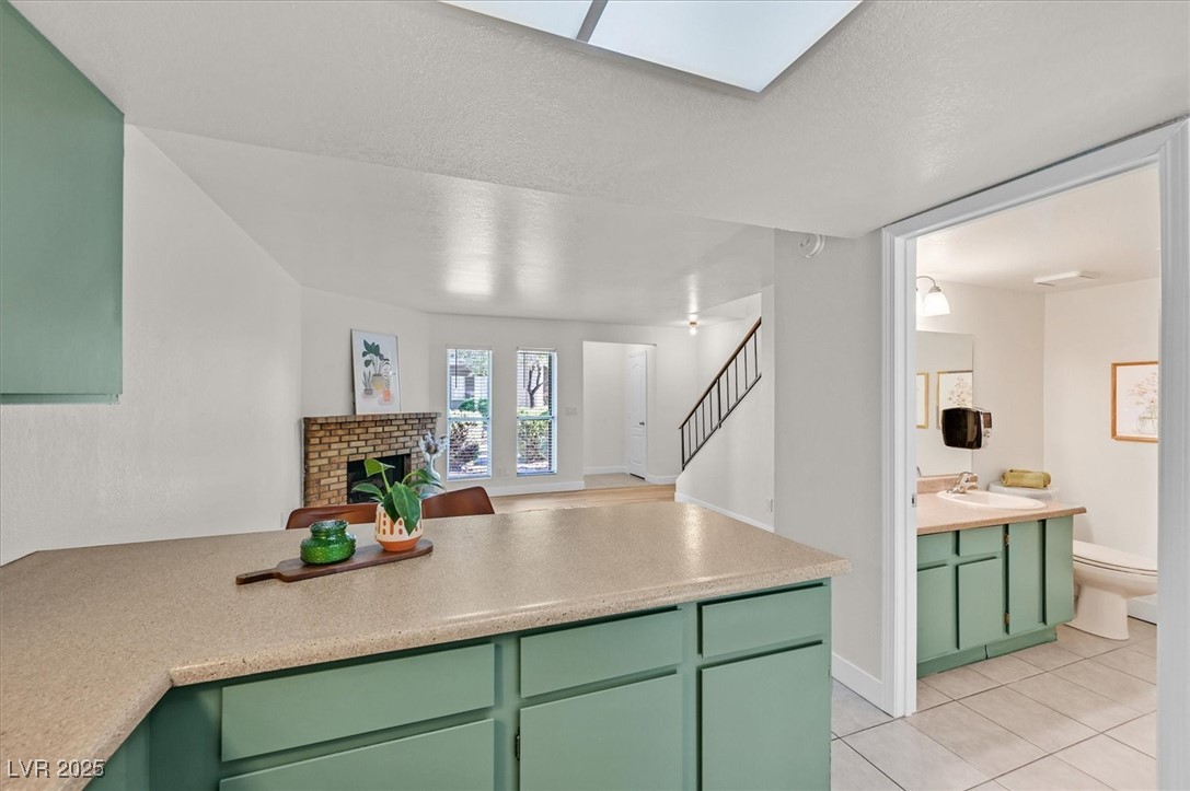 Henderson, Nevada 89011, United States, 2 Bedrooms Bedrooms, ,2 BathroomsBathrooms,Residential,Active,241996