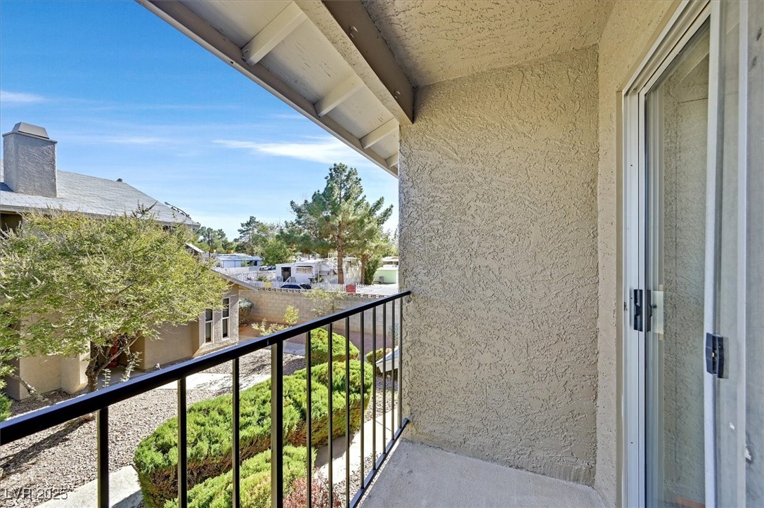 Henderson, Nevada 89011, United States, 2 Bedrooms Bedrooms, ,2 BathroomsBathrooms,Residential,Active,241996