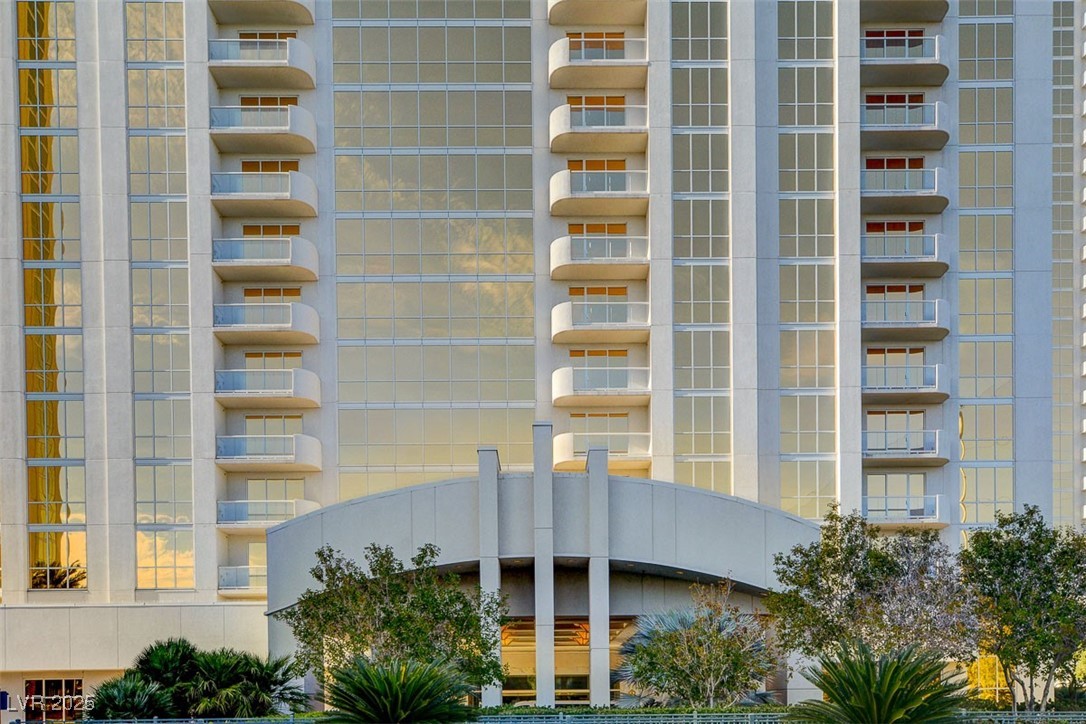 125 E Harmon Avenue 3418