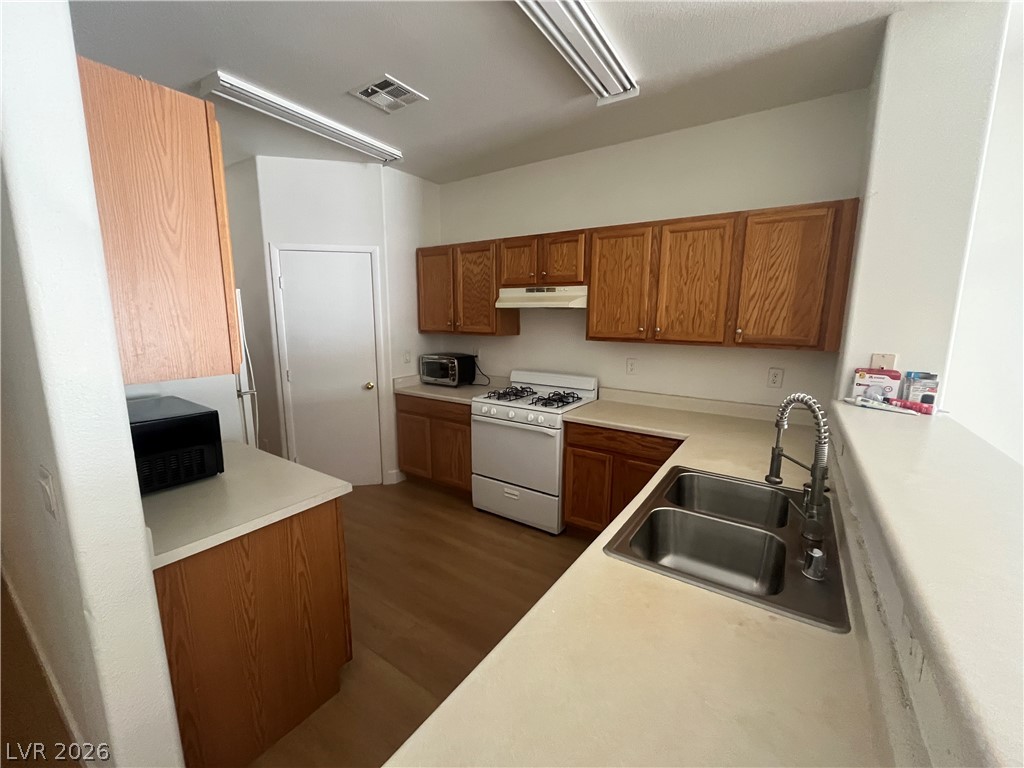 6090 Allred Place 103