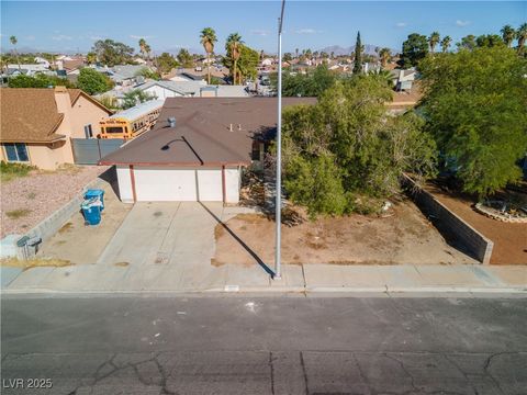 Photo of 3512 Corona Del Mar Drive, Las Vegas, NV 89108 (MLS # 2725811)