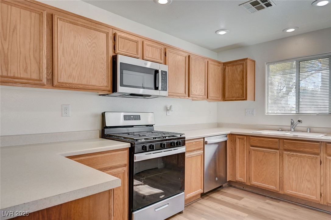 8396 Pearl Beach Court, Las Vegas, Nevada image 10