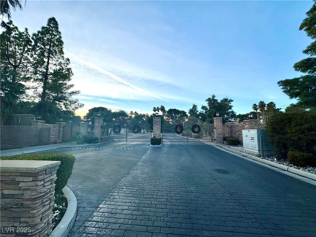 2838 Geary Place 4006