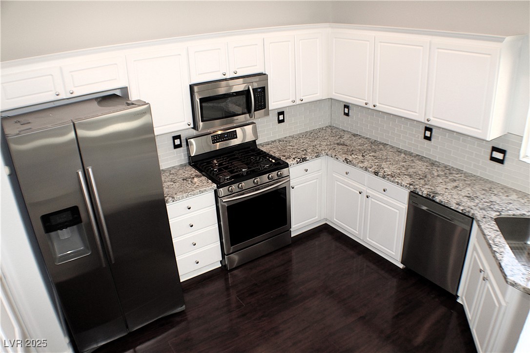 Henderson, Nevada 89052, United States, 3 Bedrooms Bedrooms, ,3 BathroomsBathrooms,Residential,Pending,219594