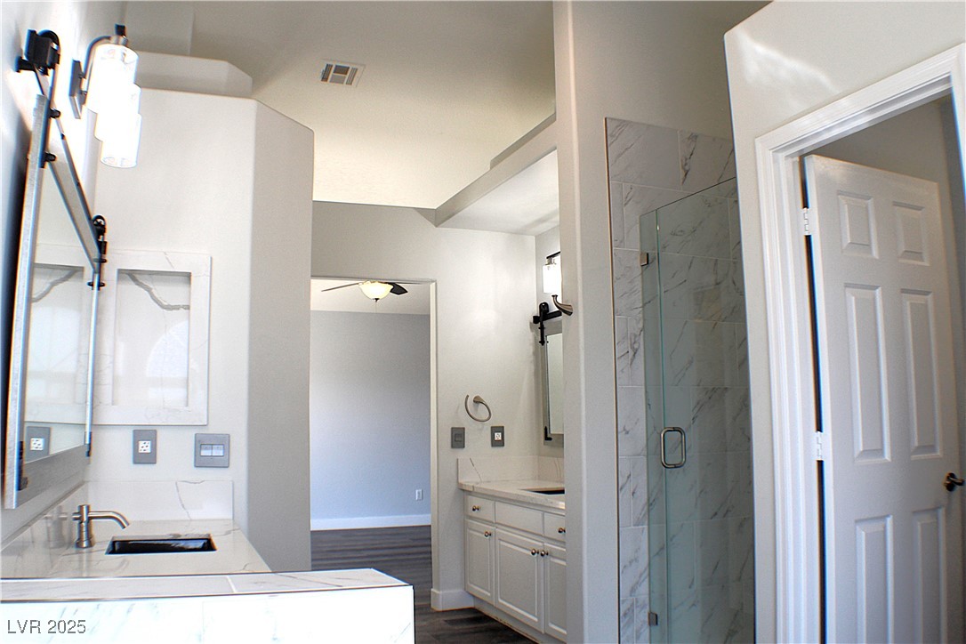 Henderson, Nevada 89052, United States, 3 Bedrooms Bedrooms, ,3 BathroomsBathrooms,Residential,Pending,219594