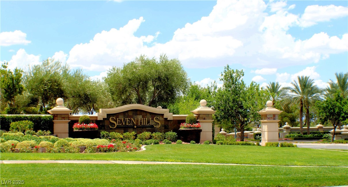 Henderson, Nevada 89052, United States, 3 Bedrooms Bedrooms, ,3 BathroomsBathrooms,Residential,Pending,219594