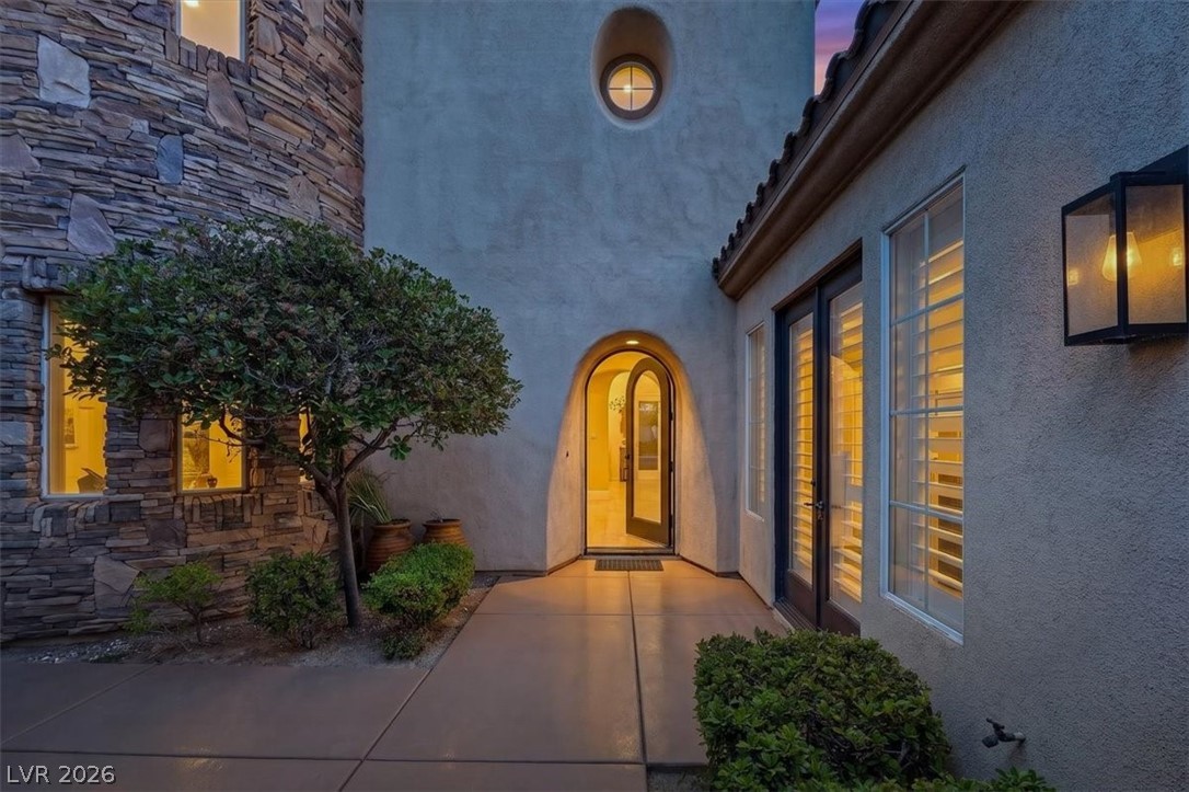 2490 Turtle Head Peak Drive