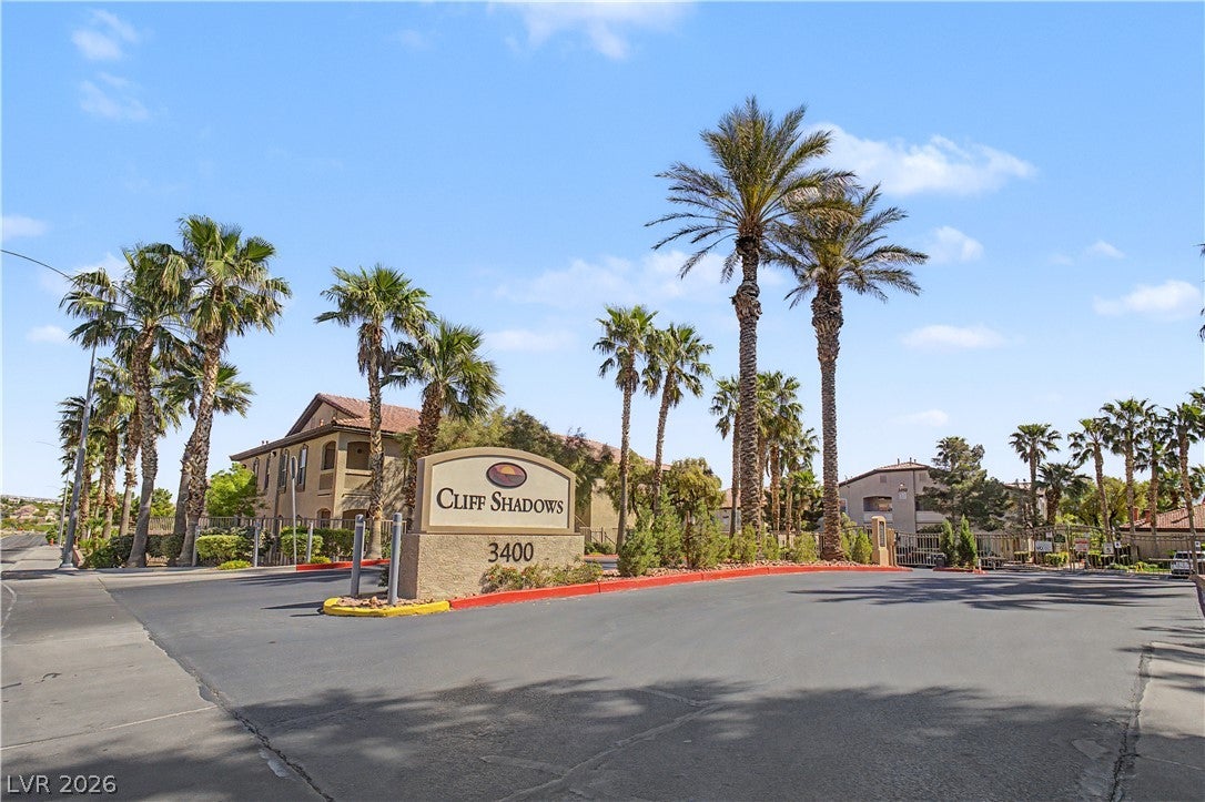 3480 Cactus Shadow Street 103