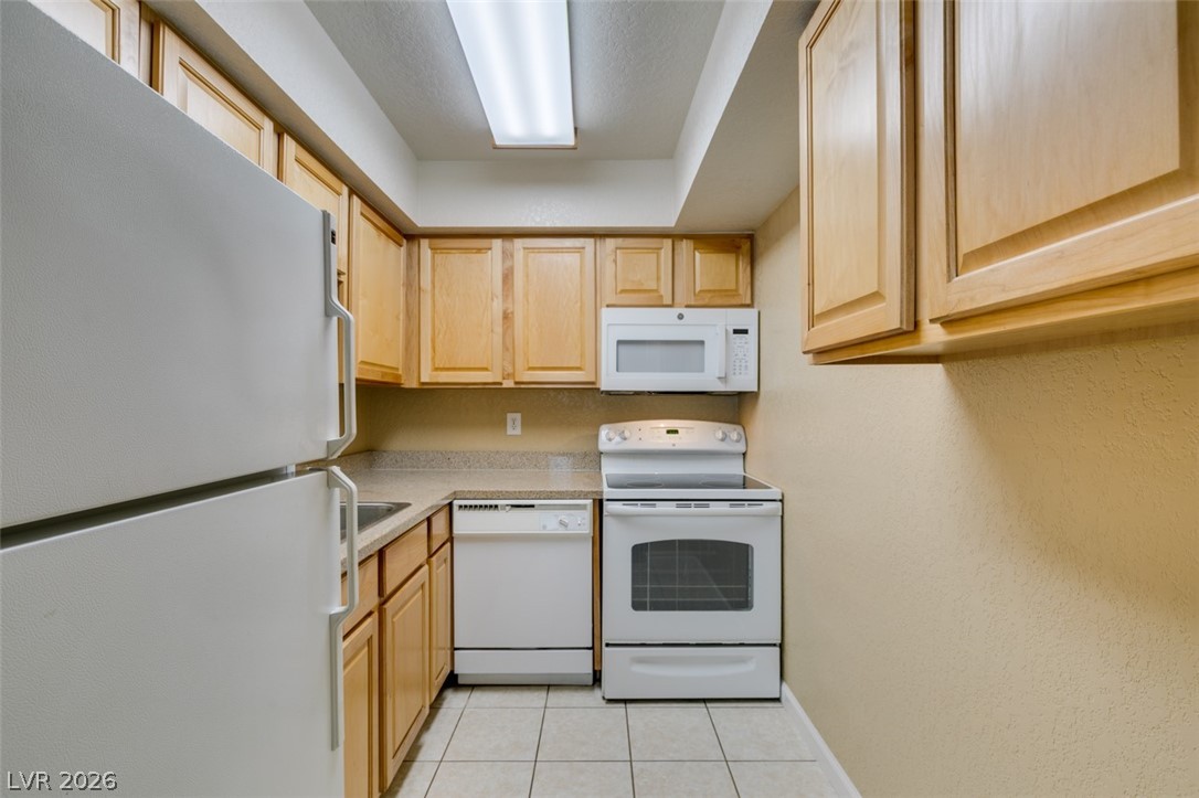 100 S Crestline Drive 55
