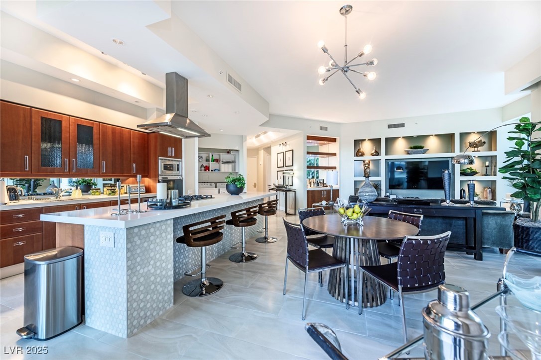 2747 Paradise Road 206
