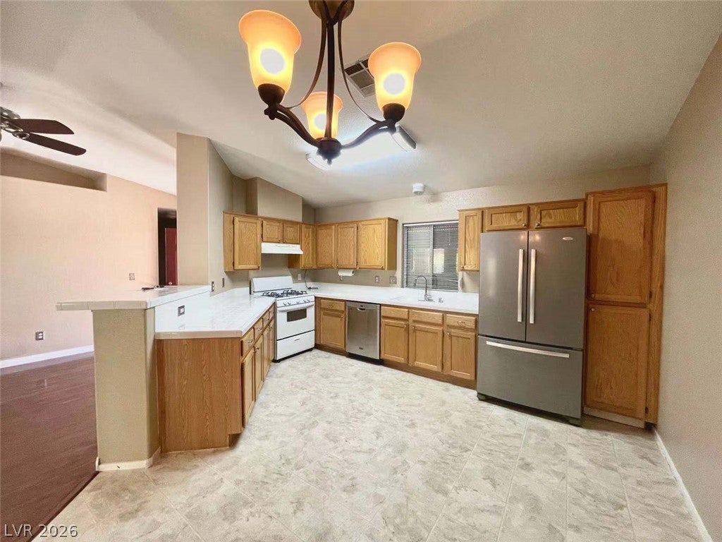 3500 Redwood Ridge Way