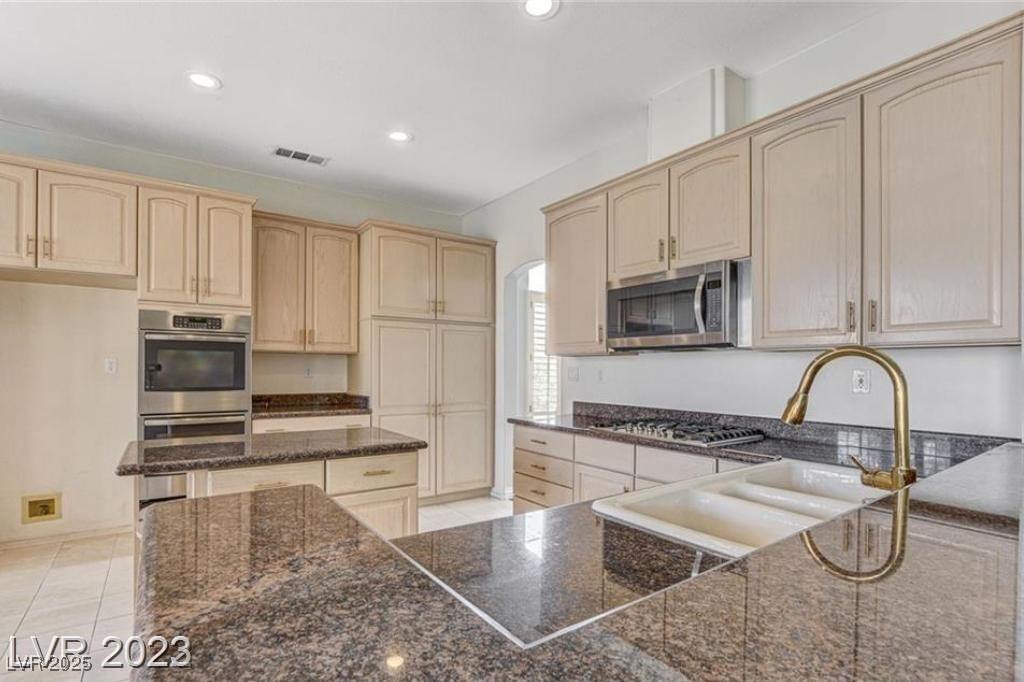 1842 Bogey Way, Henderson, Nevada image 19