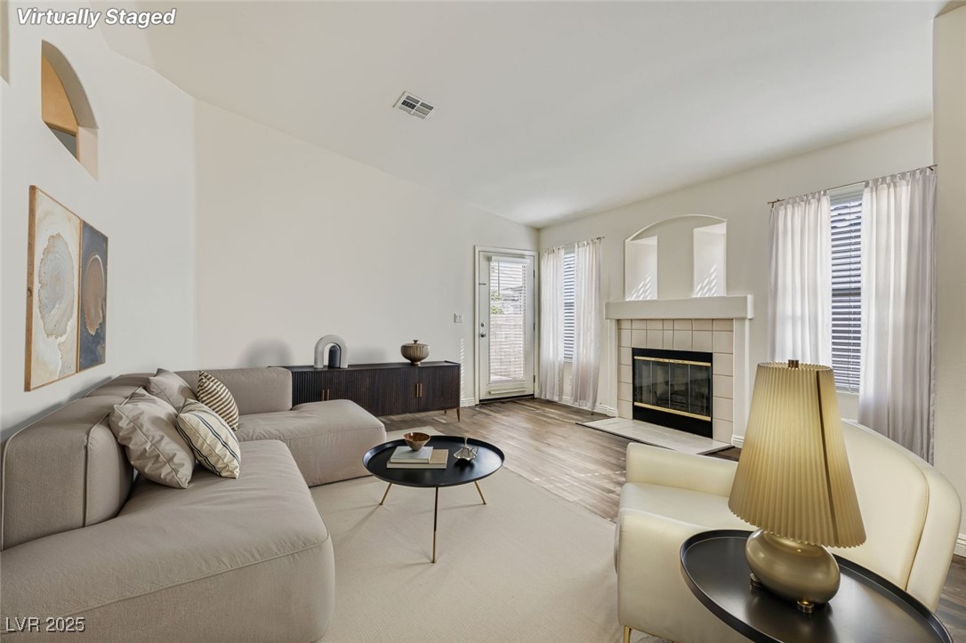 Las Vegas, Nevada 89149, United States, 3 Bedrooms Bedrooms, ,2 BathroomsBathrooms,Residential,Active,194064