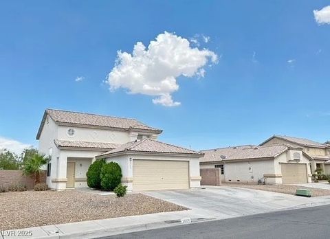 Photo of 1066 Eagle Owl Avenue, Henderson, NV 89015 (MLS # 2742045)
