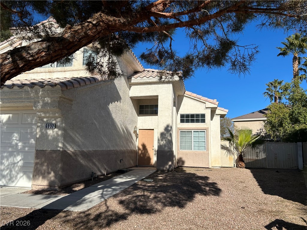 6932 White Lakes Avenue