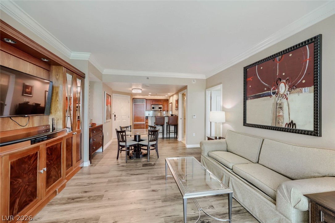 125 E Harmon Avenue 920