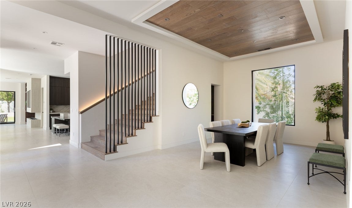 301 N Royal Ascot Drive