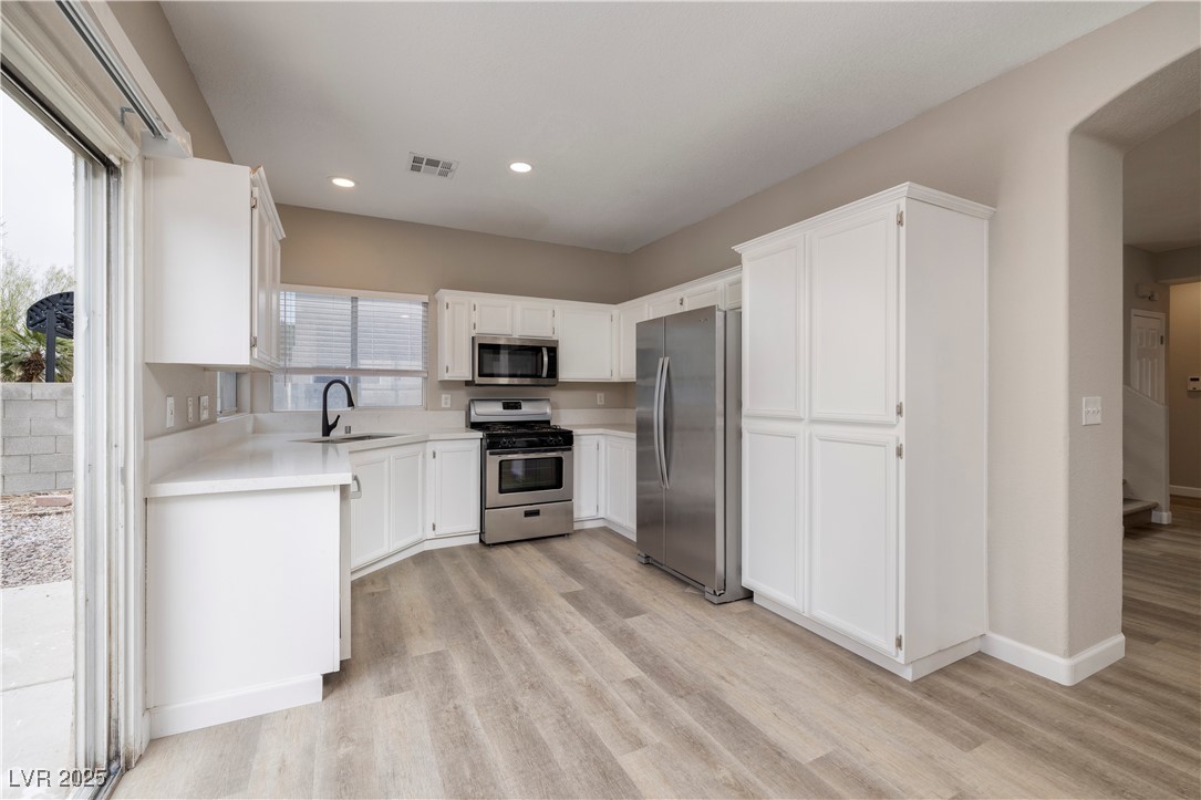 7836 Pinnochio Avenue, Las Vegas, Nevada image 4