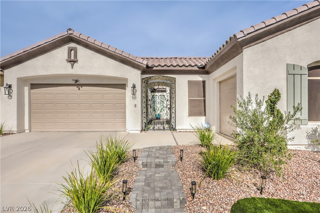 5012 Hacienda Grande Avenue