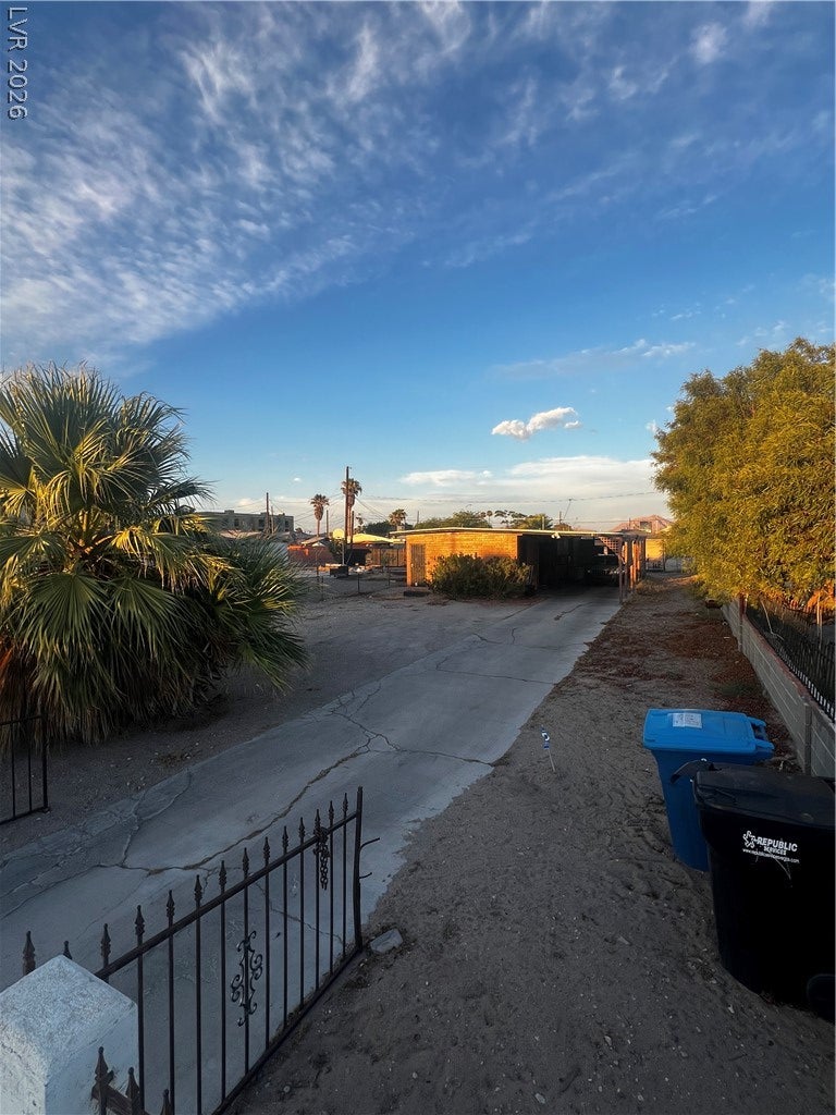 1206 I Street