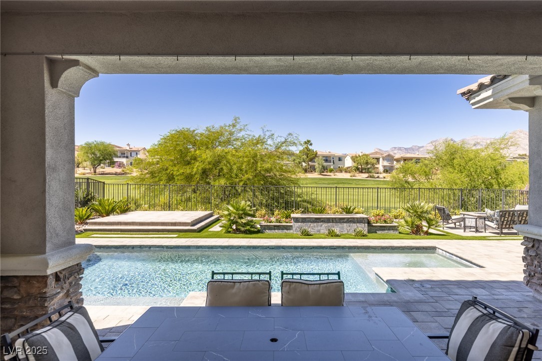 Properties 1 1979 Orchard Mist Street