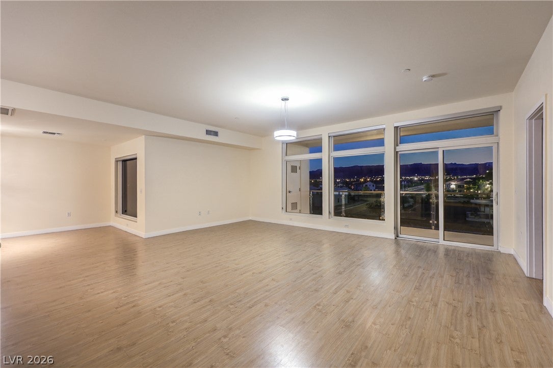 8925 W Flamingo Road 312