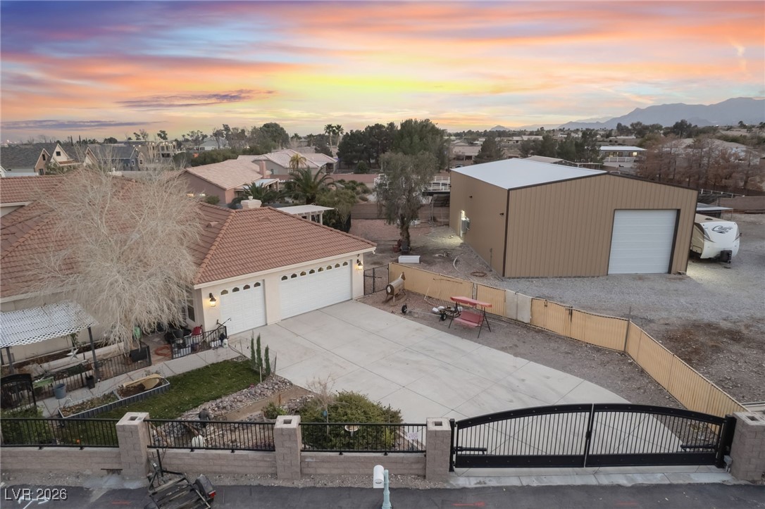9990 Four Views Street