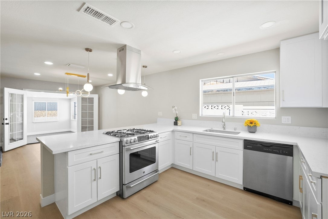 324 Lakehurst Road