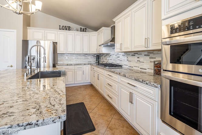 Henderson, Nevada 89012, United States, 5 Bedrooms Bedrooms, ,3 BathroomsBathrooms,Residential,Active,7168