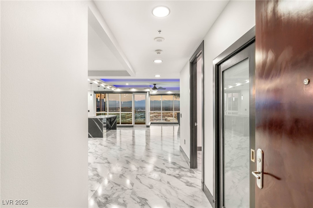 4575 Dean Martin Drive 2706