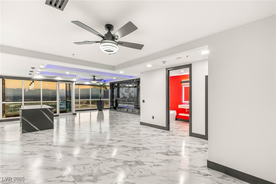 4575 Dean Martin Drive 2706