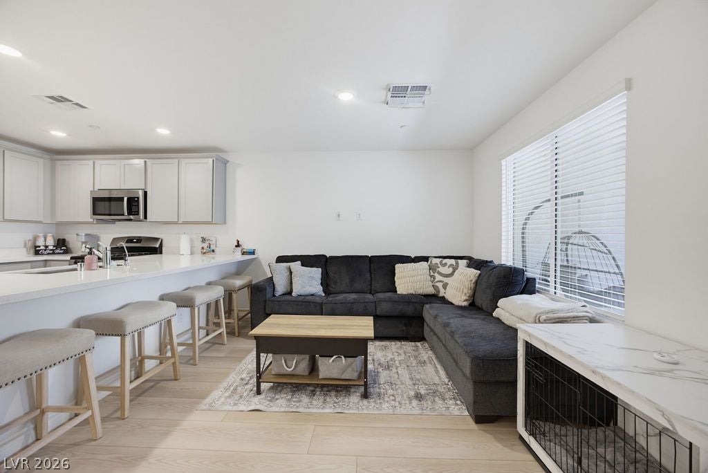 6236 Foxes Dale Street
