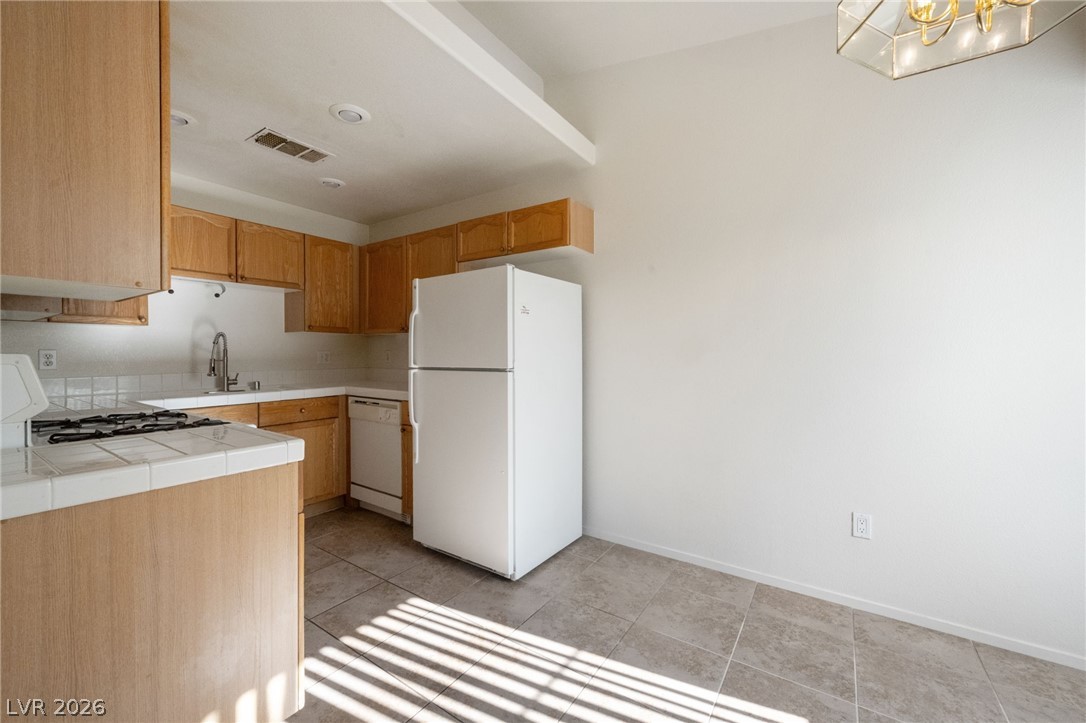 325 Amber Pine Street 205