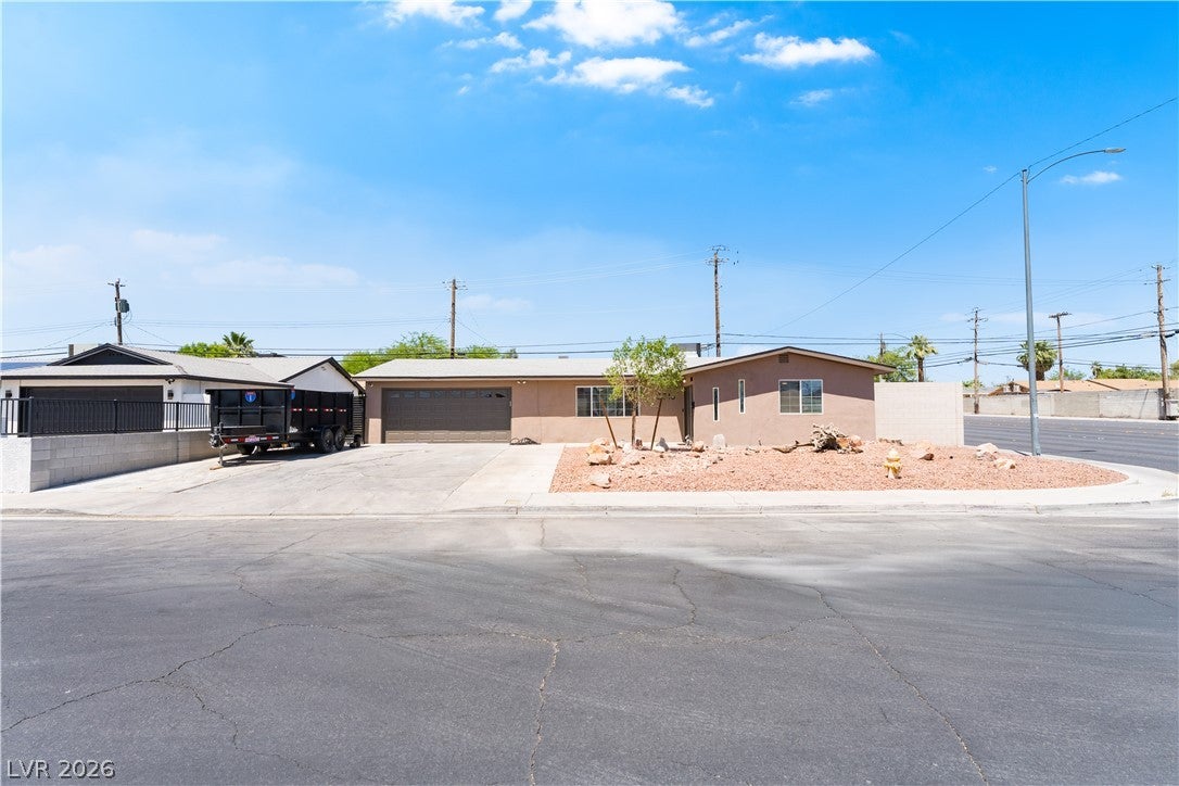 3313 El Camino Real