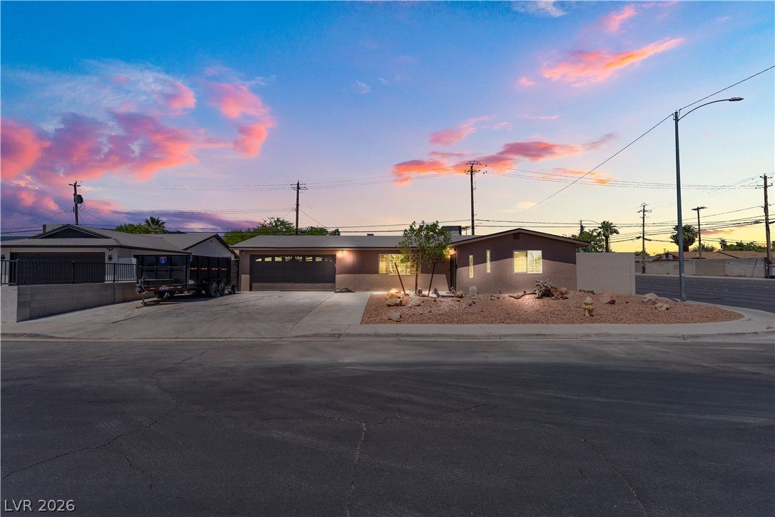 3313 El Camino Real