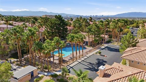 Condo For Sale - 251 S Green Valley Parkway #421<br/> Henderson, NV 89012