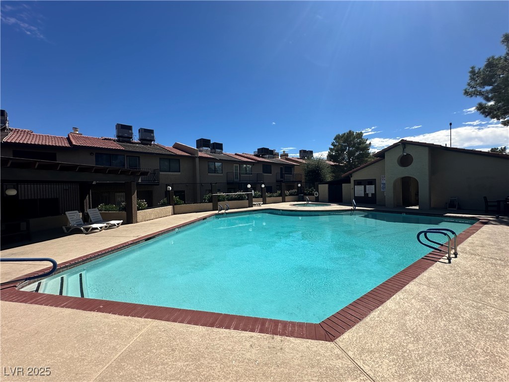 Las Vegas, Nevada 89103, United States, 3 Bedrooms Bedrooms, ,3 BathroomsBathrooms,Residential,Active,216378